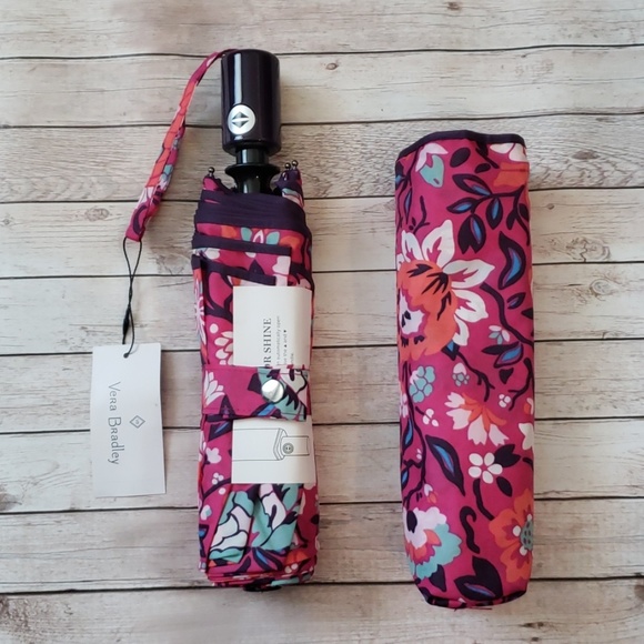 **LAST DAY** Vera Bradley Umbrella - Bloom Berry - Picture 3 of 5